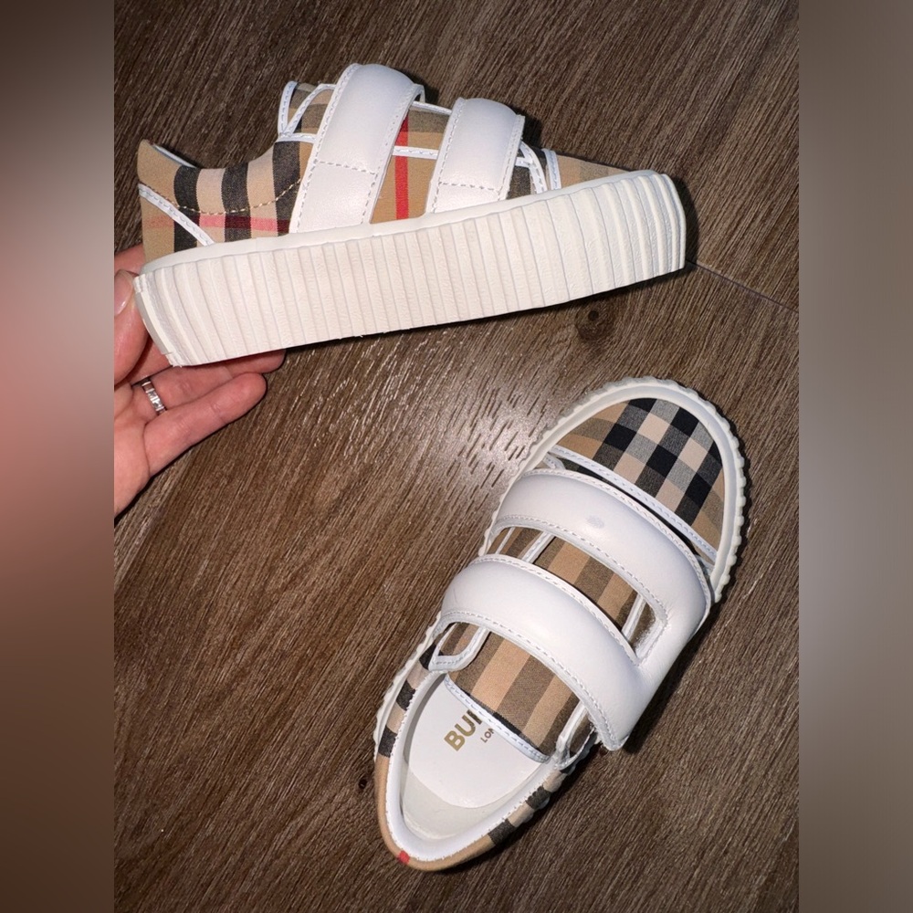 Burberry shoes. Sneakers